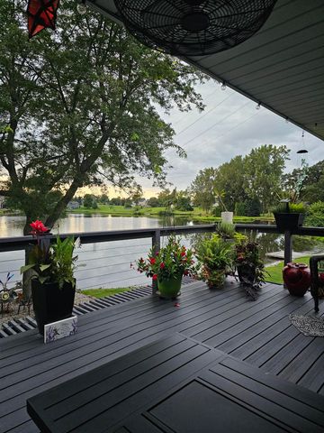 284 Castlewood Drive, Valparaiso, IN 46385