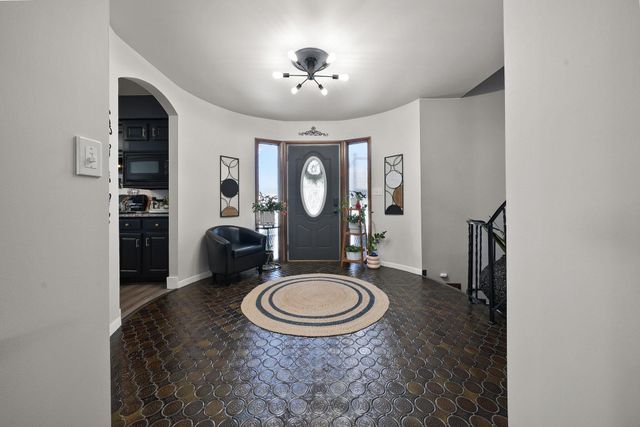 284 Castlewood Drive, Valparaiso, IN 46385