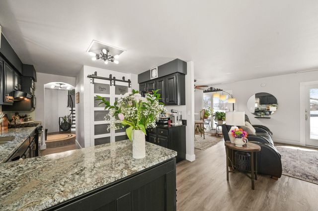 284 Castlewood Drive, Valparaiso, IN 46385