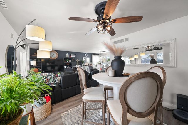 284 Castlewood Drive, Valparaiso, IN 46385