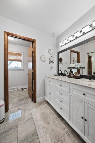 284 Castlewood Drive, Valparaiso, IN 46385