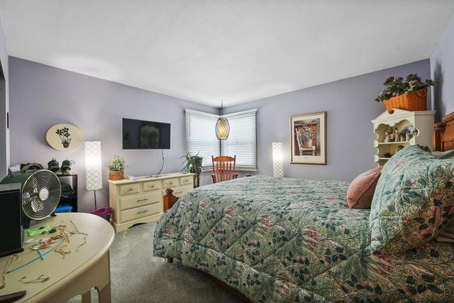 284 Castlewood Drive, Valparaiso, IN 46385