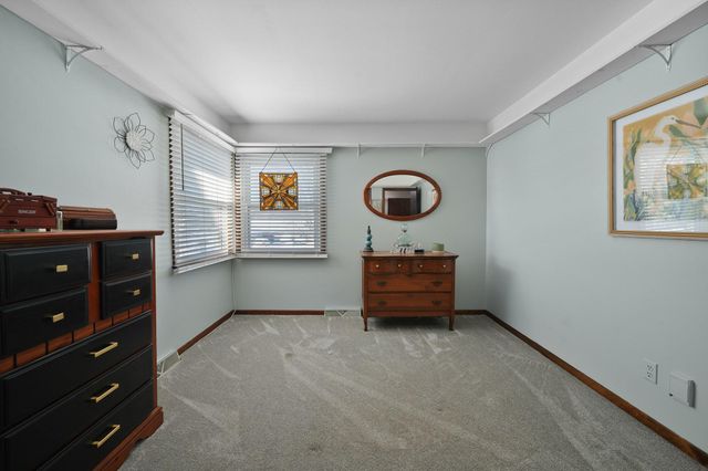 284 Castlewood Drive, Valparaiso, IN 46385