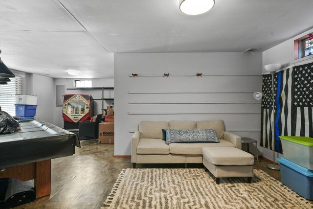 284 Castlewood Drive, Valparaiso, IN 46385