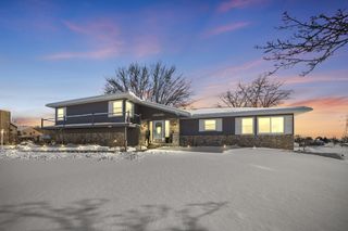 284 Castlewood Drive, Valparaiso, IN 46385