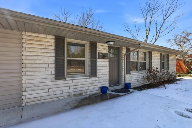 1501 Sand Hill Road, Irvine, KY 40336