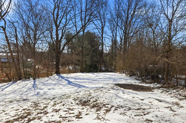 1501 Sand Hill Road, Irvine, KY 40336