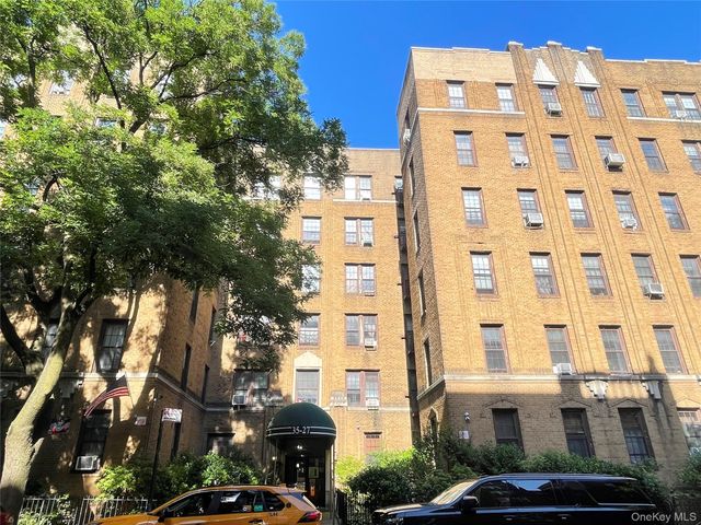 35-27 81ST 6E, Jackson Heights, NY 11372