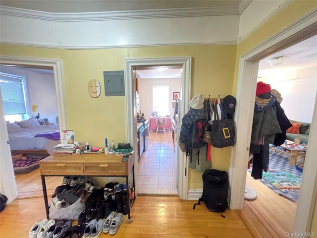 35-27 81ST 6E, Jackson Heights, NY 11372