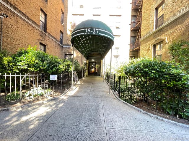 35-27 81ST 6E, Jackson Heights, NY 11372