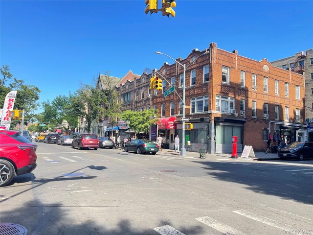 35-27 81ST 6E, Jackson Heights, NY 11372