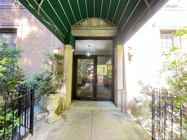 35-27 81ST 6E, Jackson Heights, NY 11372