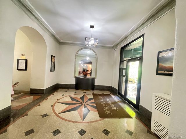 35-27 81ST 6E, Jackson Heights, NY 11372