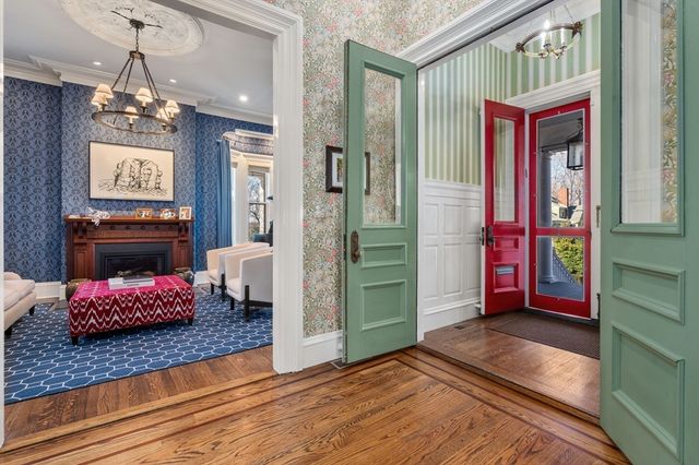 49 Shaw St, Newton, MA 02465