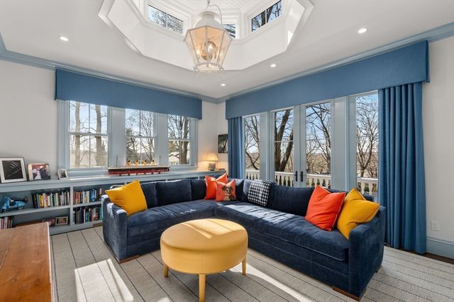 49 Shaw St, Newton, MA 02465