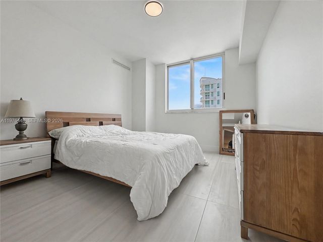 1755 E Hallandale Beach Blvd 2207E, Hallandale Beach, FL 33009