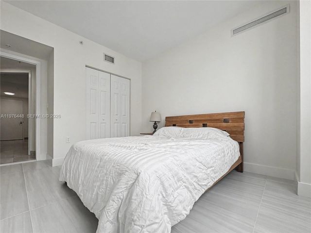 1755 E Hallandale Beach Blvd 2207E, Hallandale Beach, FL 33009