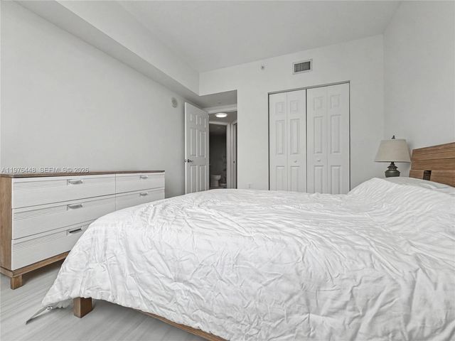 1755 E Hallandale Beach Blvd 2207E, Hallandale Beach, FL 33009