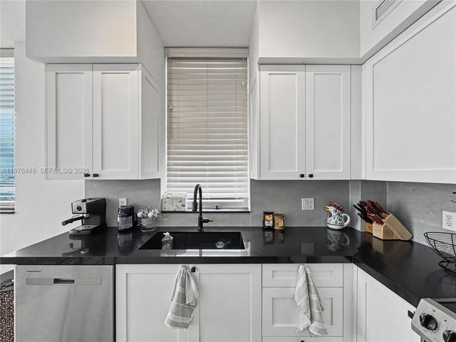 1755 E Hallandale Beach Blvd 2207E, Hallandale Beach, FL 33009