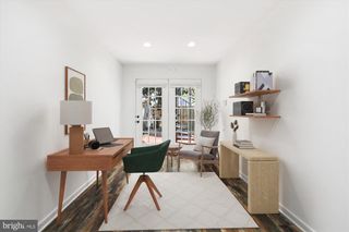 221 N WEST ST, Alexandria, VA 22314