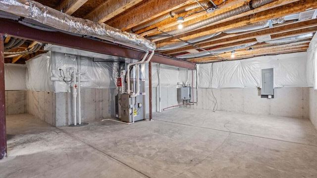 158 Cressmoor Boulevard, Hobart, IN 46342