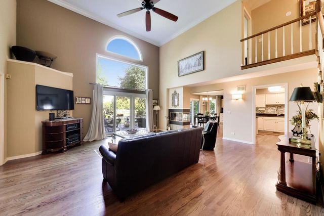 1309 S Pine Avenue, Arlington Heights, IL 60005