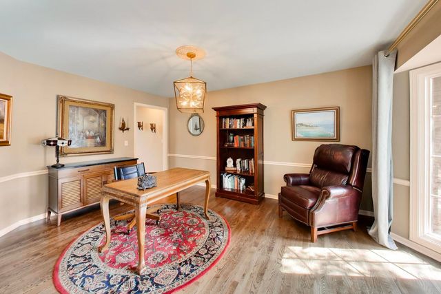 1309 S Pine Avenue, Arlington Heights, IL 60005