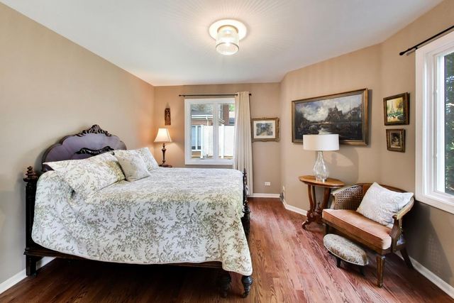 1309 S Pine Avenue, Arlington Heights, IL 60005