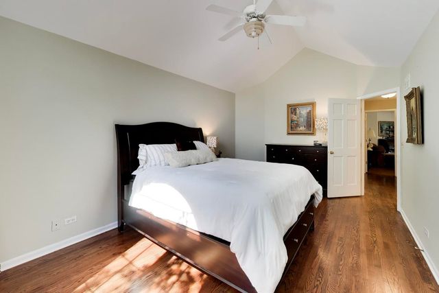 1309 S Pine Avenue, Arlington Heights, IL 60005