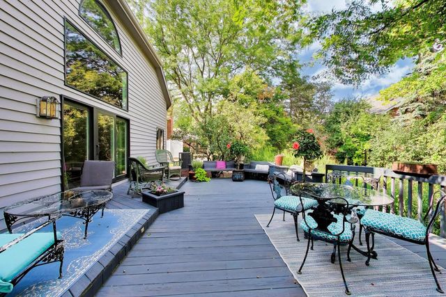 1309 S Pine Avenue, Arlington Heights, IL 60005