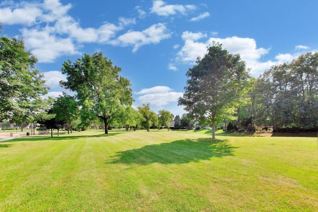 1309 S Pine Avenue, Arlington Heights, IL 60005