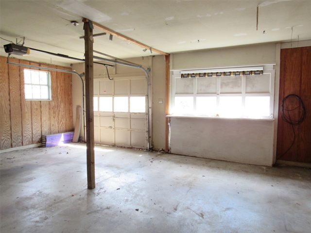 1026 Bob O Link Drive, Woodway, TX 76712