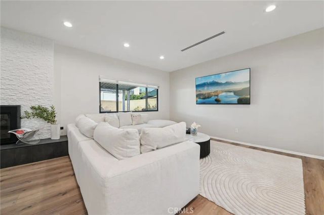 15937 Londelius Street, North Hills, CA 91343