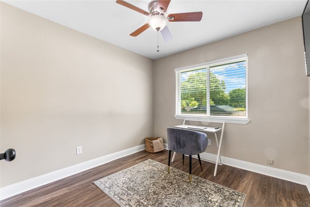436 Ball Street, Grapevine, TX 76051