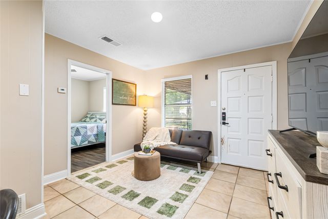 436 Ball Street, Grapevine, TX 76051