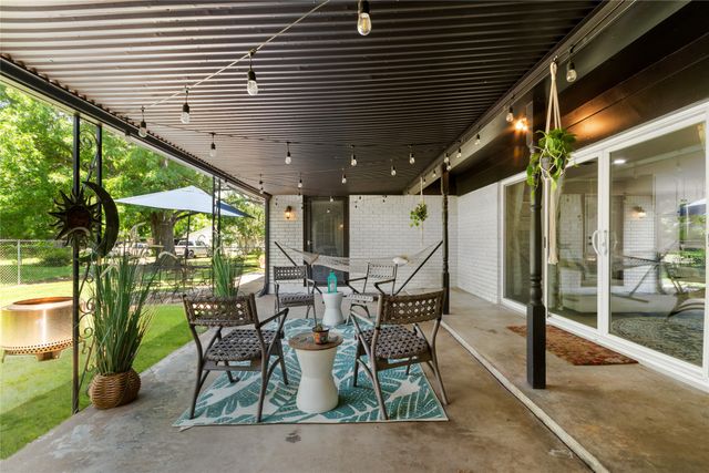 436 Ball Street, Grapevine, TX 76051