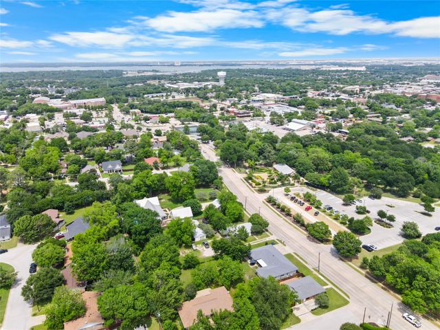 436 Ball Street, Grapevine, TX 76051