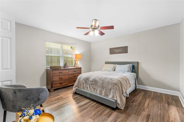 436 Ball Street, Grapevine, TX 76051