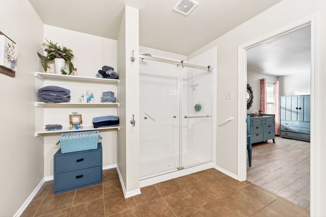 2011 Crosby Drive, Forney, TX 75126