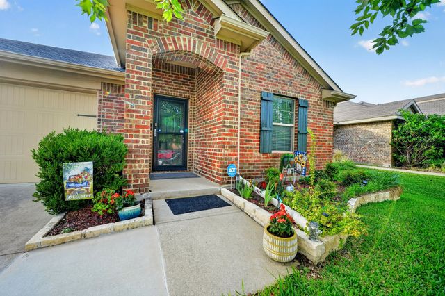 2011 Crosby Drive, Forney, TX 75126