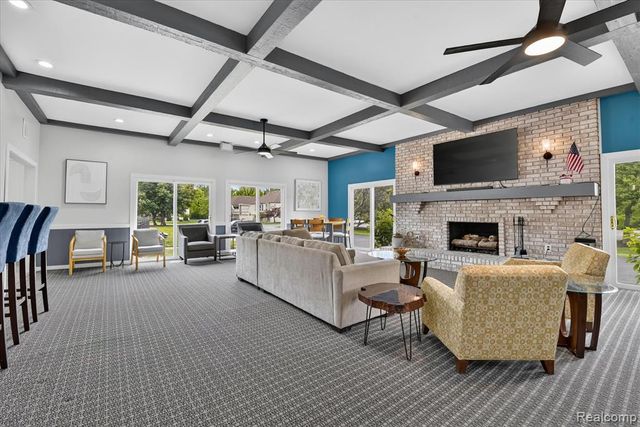 8127 Colony Drive 21, Grosse Ile, MI 48138