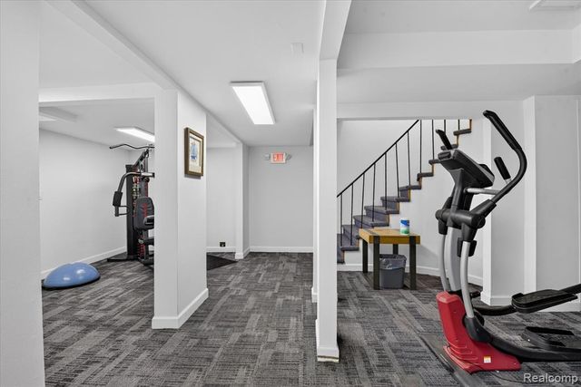 8127 Colony Drive 21, Grosse Ile, MI 48138