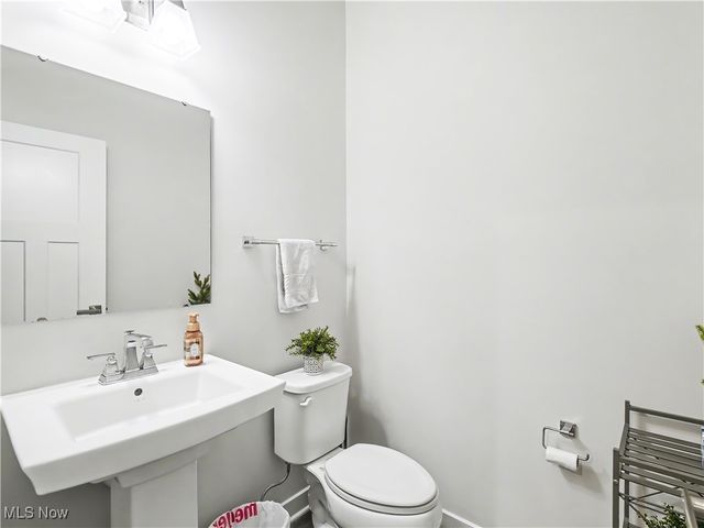 36312 Thornbury Street, North Ridgeville, OH 44039