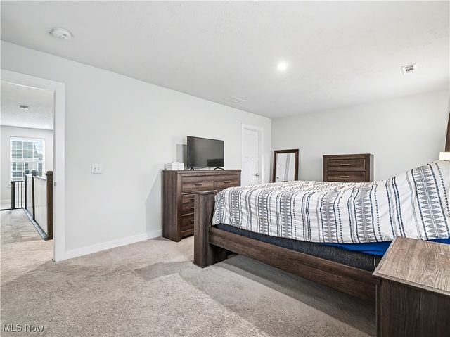 36312 Thornbury Street, North Ridgeville, OH 44039