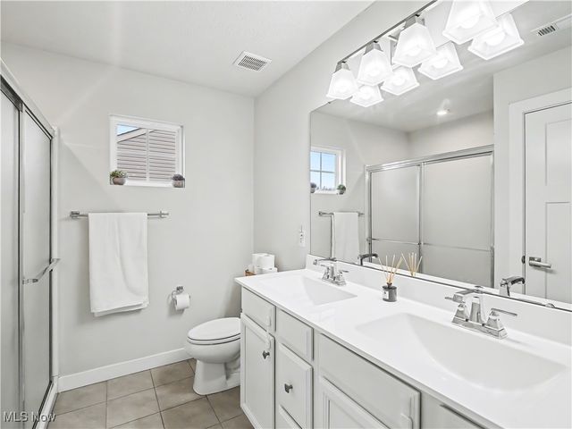 36312 Thornbury Street, North Ridgeville, OH 44039