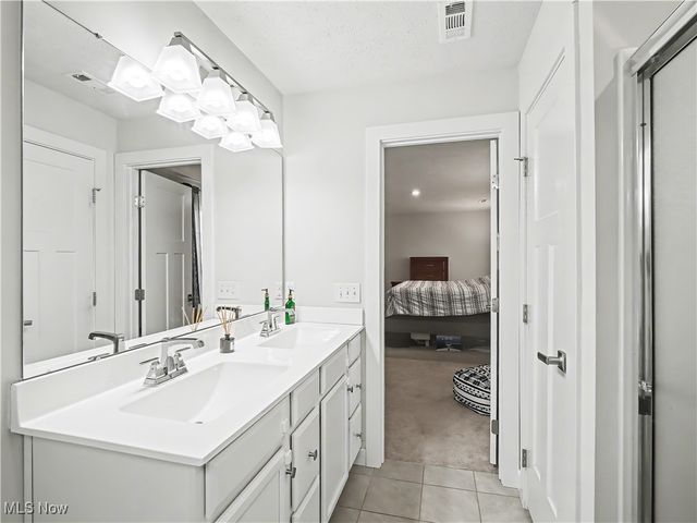 36312 Thornbury Street, North Ridgeville, OH 44039