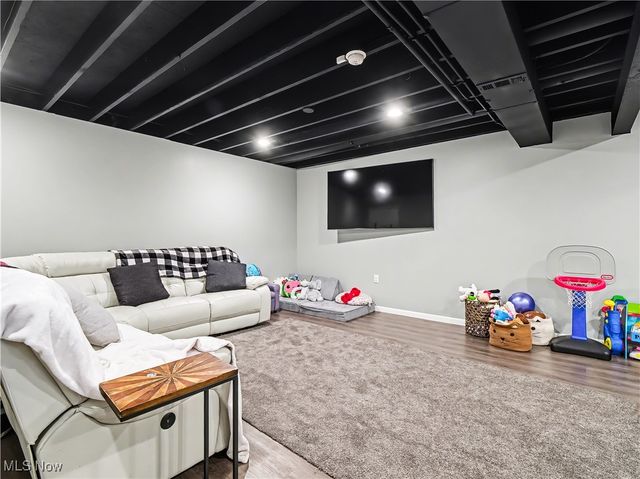 36312 Thornbury Street, North Ridgeville, OH 44039