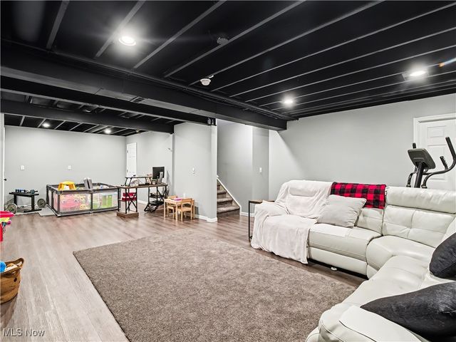 36312 Thornbury Street, North Ridgeville, OH 44039