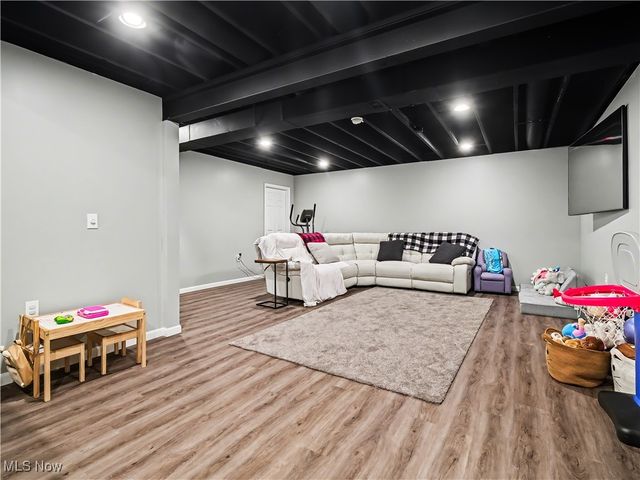 36312 Thornbury Street, North Ridgeville, OH 44039