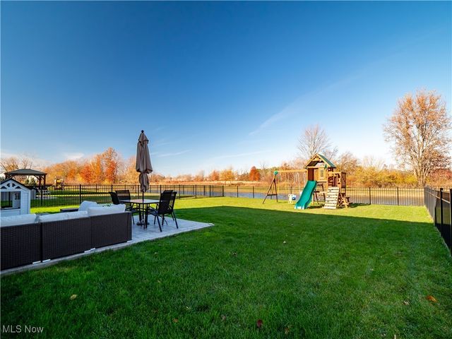 36312 Thornbury Street, North Ridgeville, OH 44039